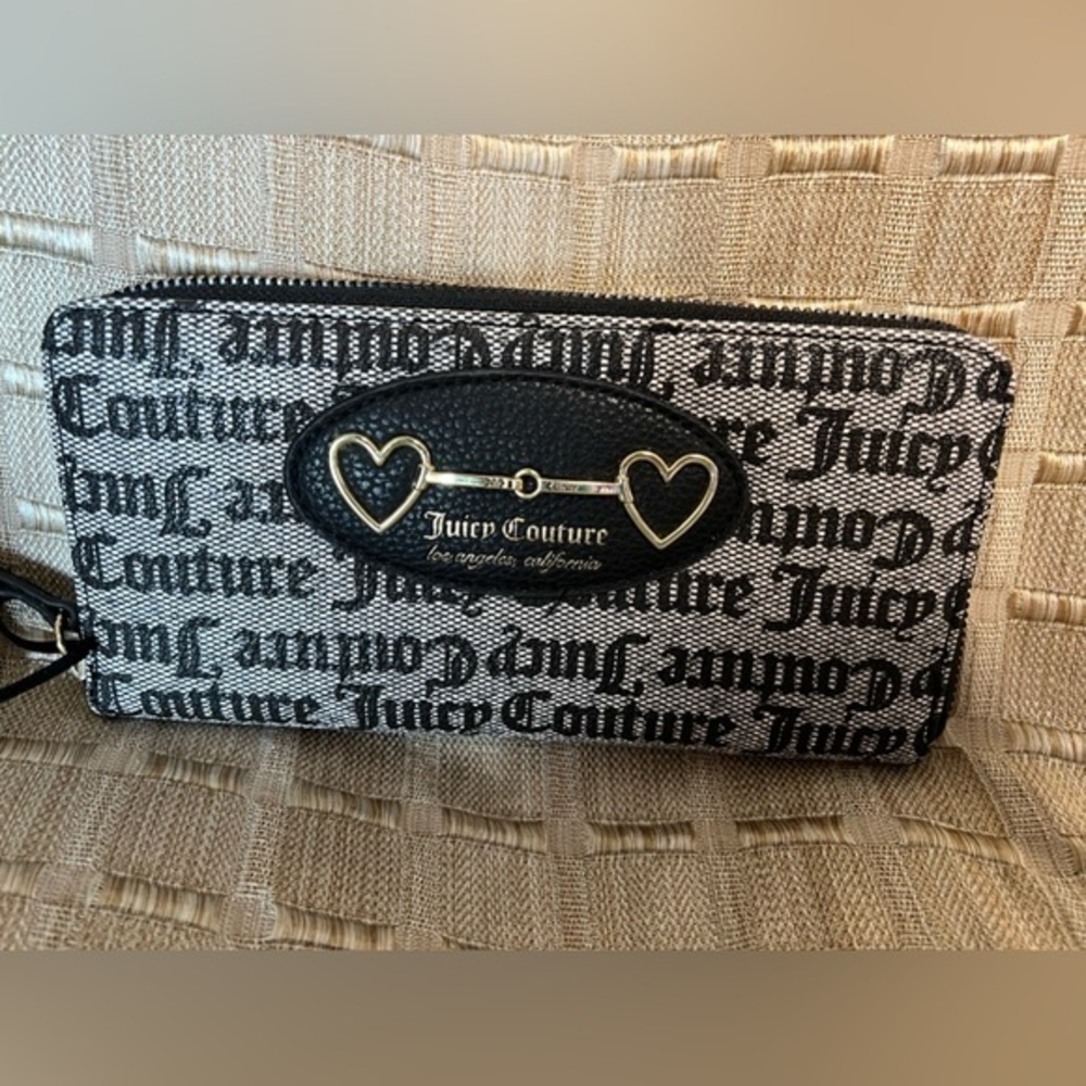 Juicy Couture Wristlet gold-tone hardware, NWOT